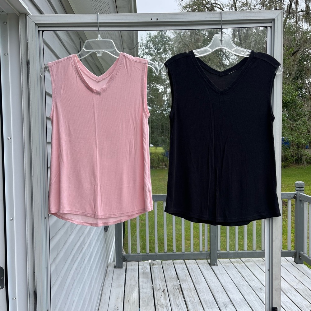 2 Womens Sleeveless Tops, sz Small, 1 pink, 1 black